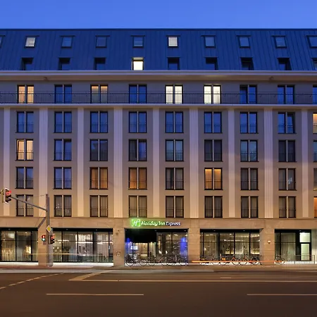 Holiday Inn Express - Berlin - Alexanderplatz By Ihg 3* Berlin